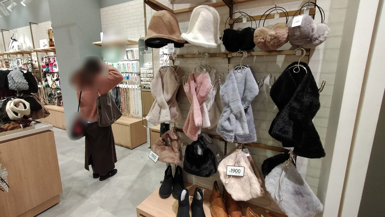 帽子やムートンブーツ