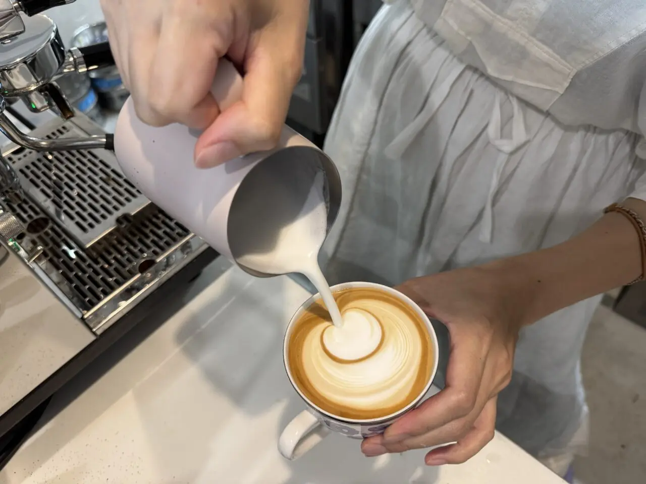 幸手にオープンしたカフェレストランkikitteききてのカフェラテ