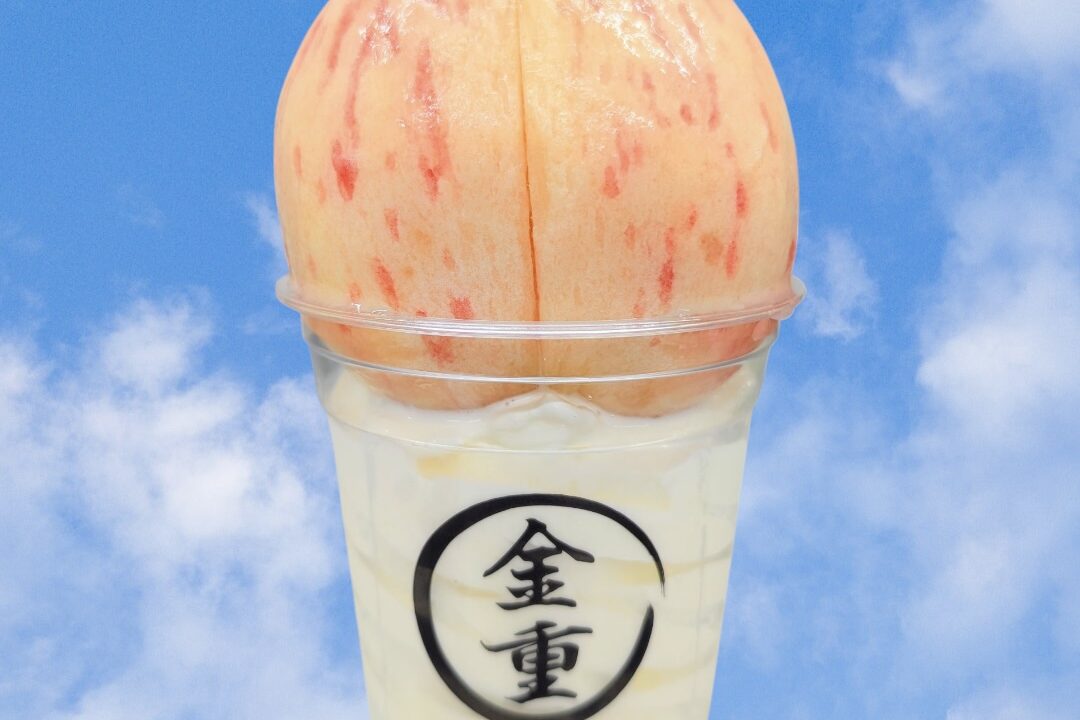 久喜市のフルーツサンド金重の桃ソフト