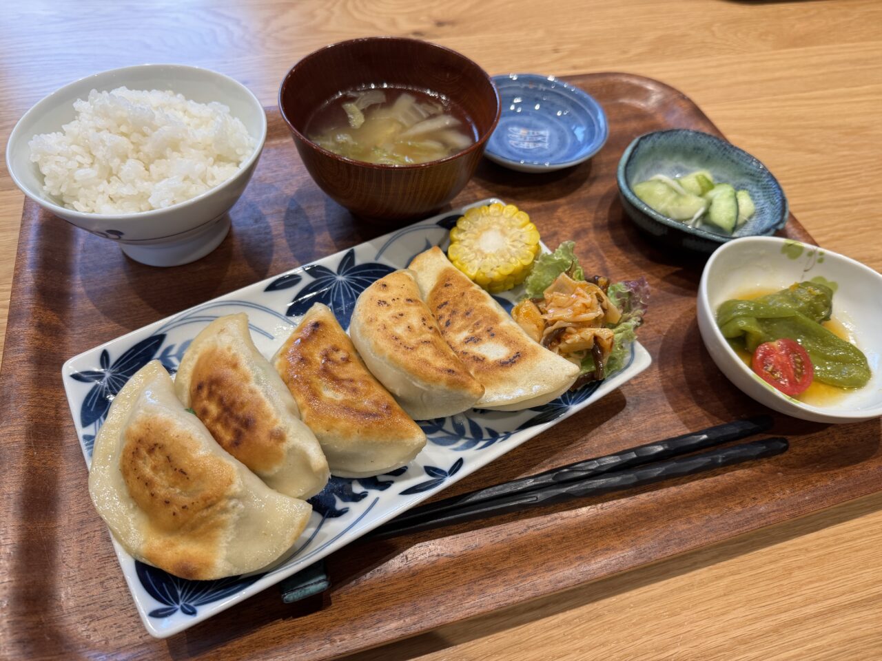 久喜市八甫にあるカフェ・ごはん百花の餃子ランチ