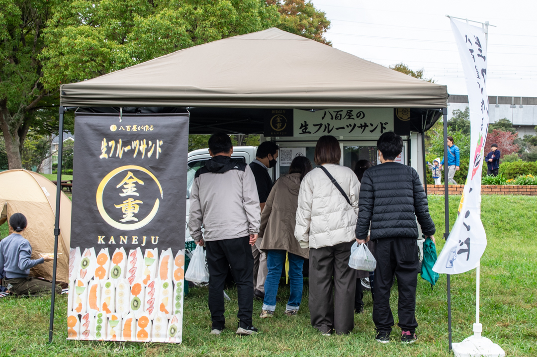 埼玉県久喜市南栗橋で行われた久喜マルシェフルーツサンドの金重