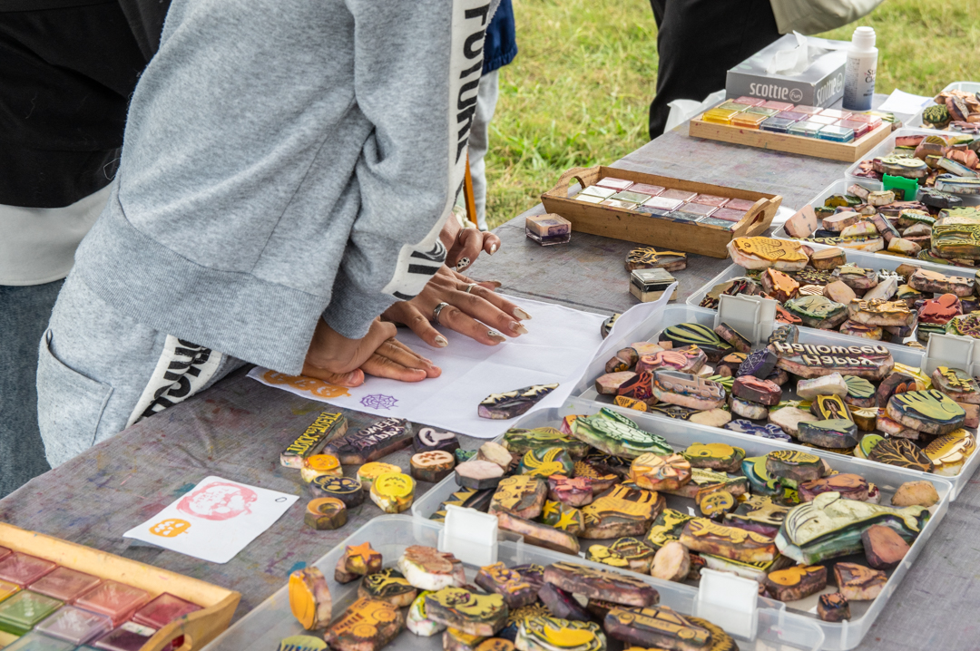 埼玉県久喜市南栗橋で行われた久喜マルシェの消しゴムはんこ