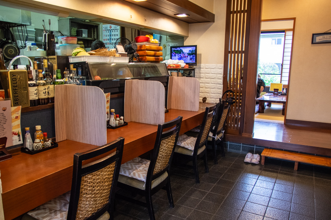 久喜市鷲宮にあるランチが美味しい和食かどいの店内