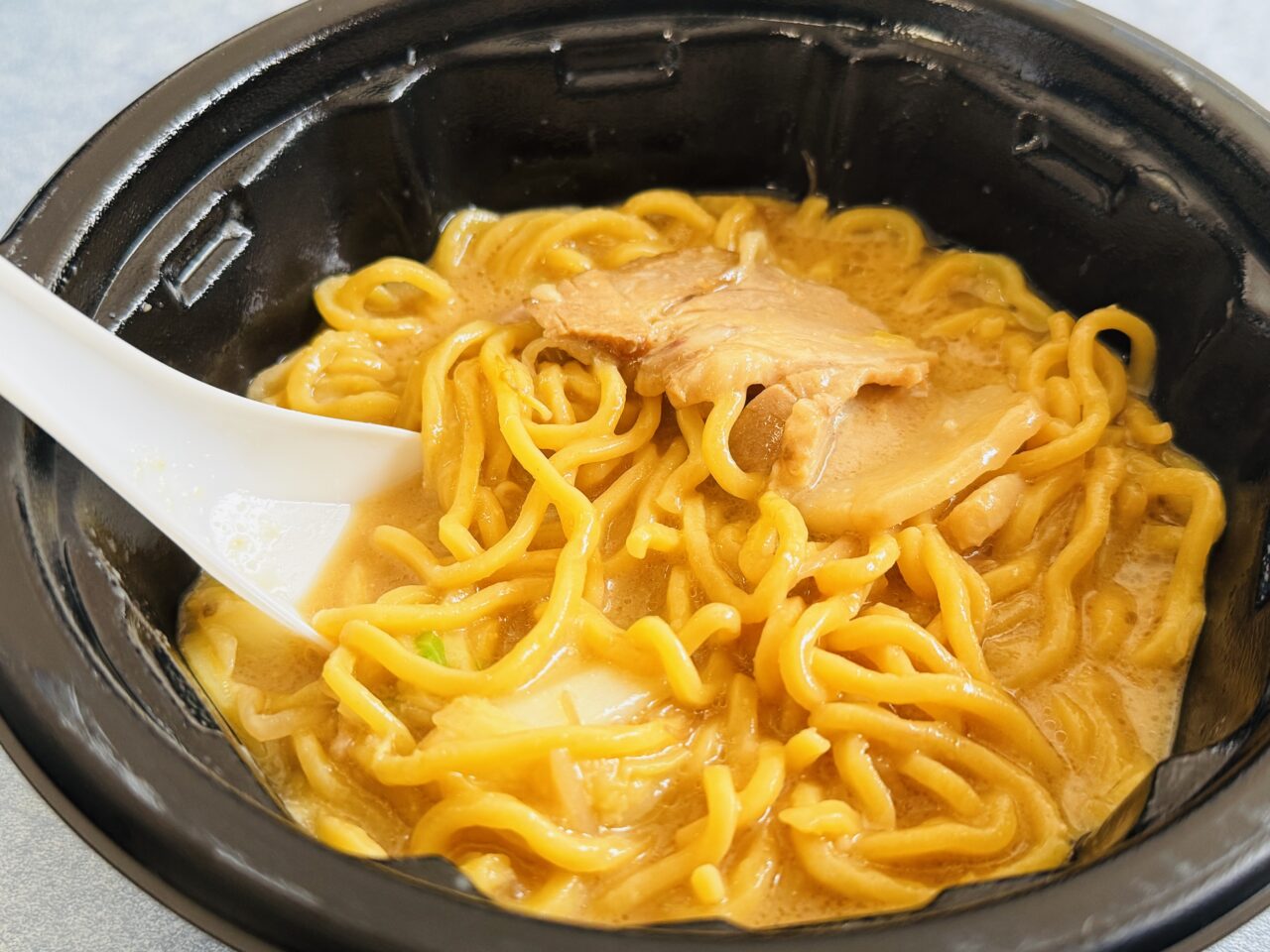 埼玉県久喜市で先行発売しているセブンイレブンの出来立てラーメン