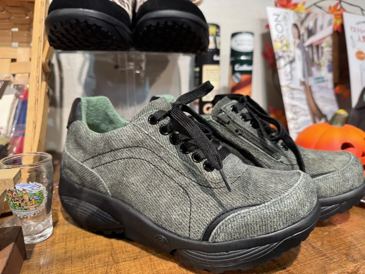 久喜の靴シェーネは障害のある人やハンデのある人、リウマチで脚長差がある人などの靴をオーダーメイドや加工をしてくれます