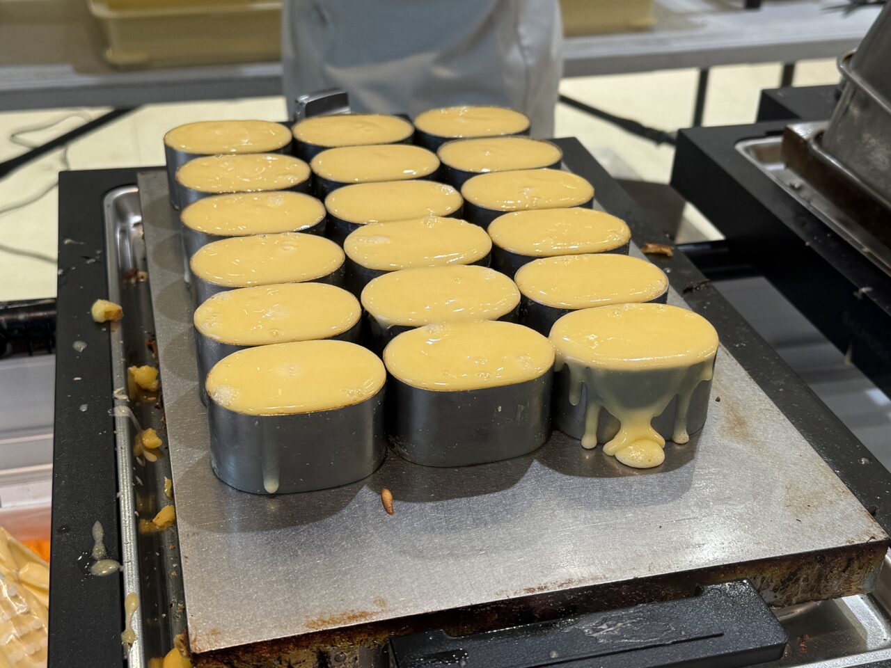 モラージュ菖蒲に期間限定出店中の鉄板焼きチーズケーキ専門店ベンジャミンオリジナル