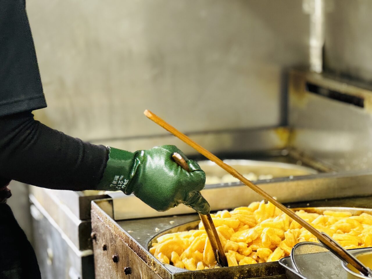 杉戸の青木せんべい工場直売所ではユニークは手作りおかきが注文できる