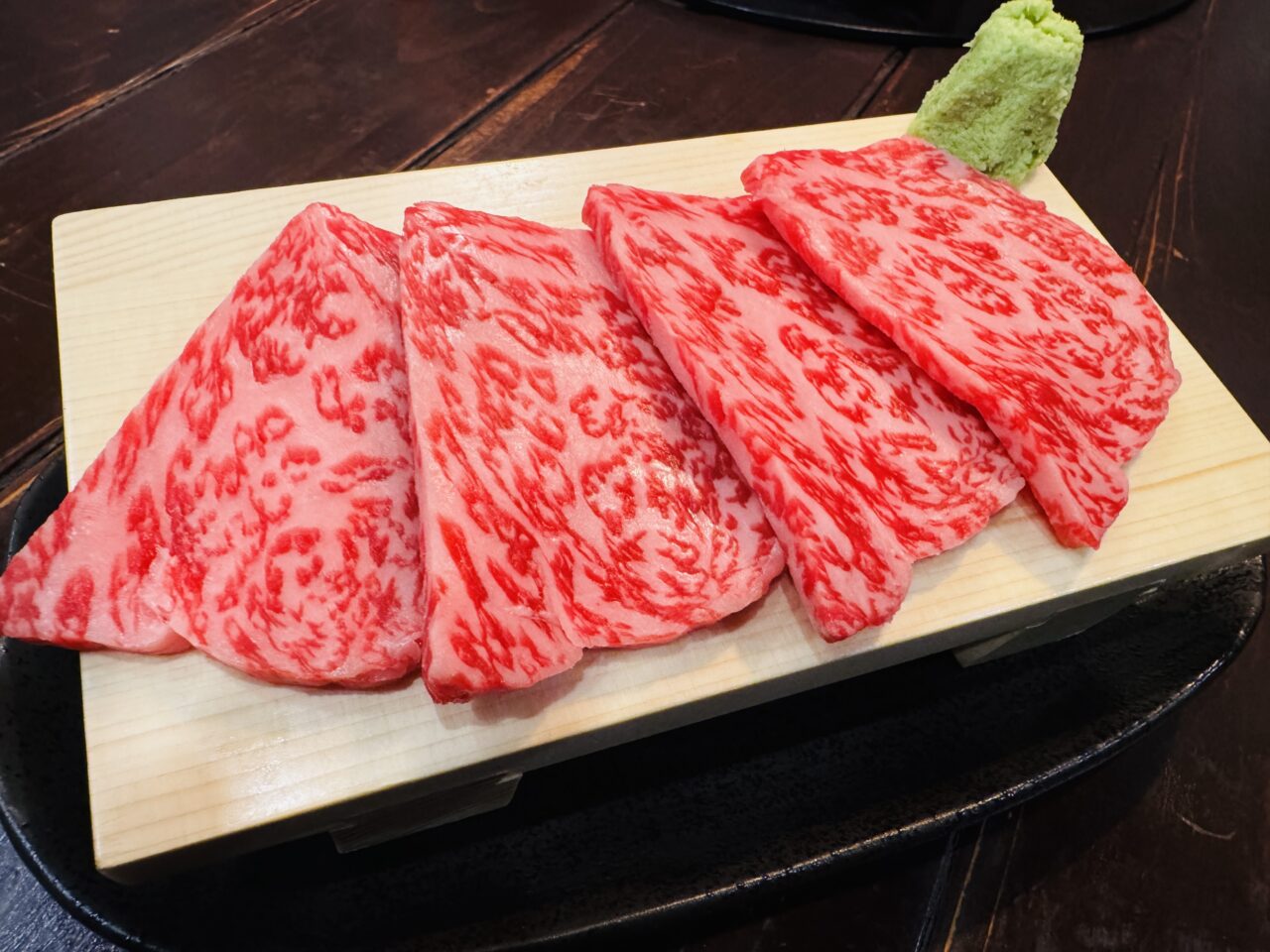 久喜市にある山形牛が楽しめる焼肉将軍の特上カルビ＆ロースランチ