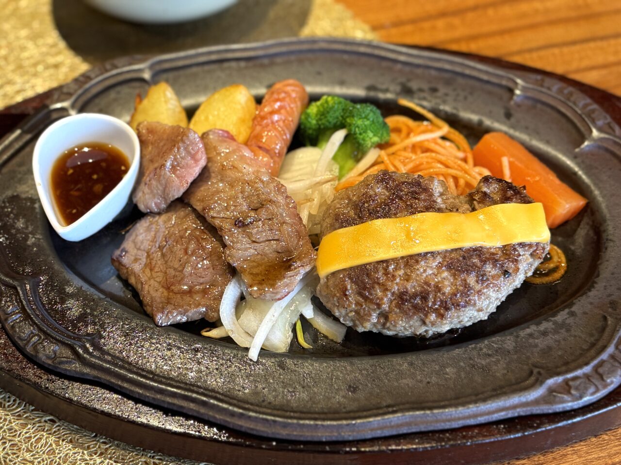 権現堂近くのお花見ランチに最適なハンバーグのプロローグ